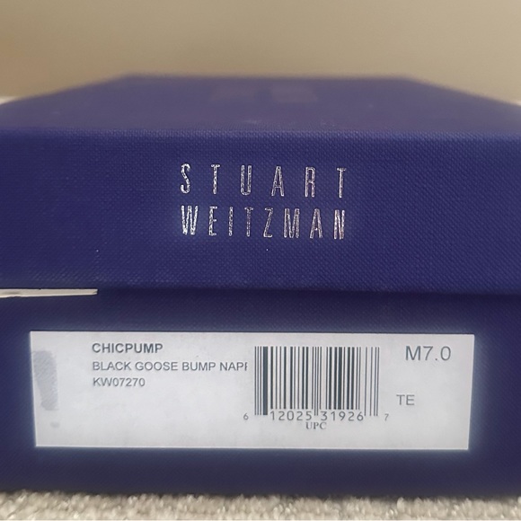 Stuart Weitzman ‘Chicpump’ - Picture 8 of 9